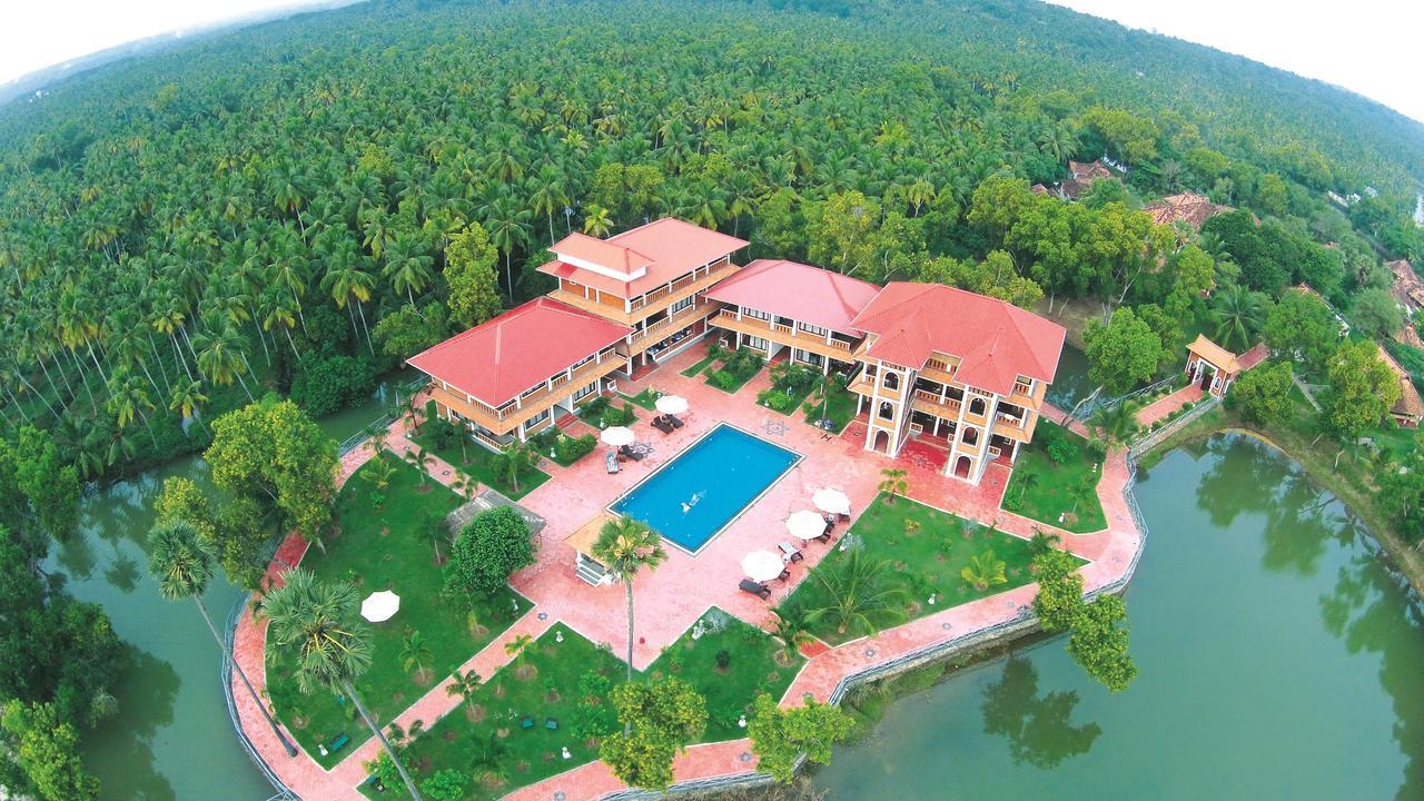 Isola Di Cocco Ayurvedic Beach Resort Poovar Екстер'єр фото