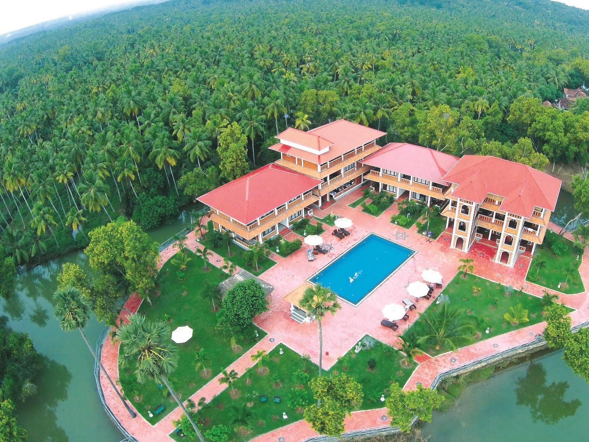 Isola Di Cocco Ayurvedic Beach Resort Poovar Екстер'єр фото